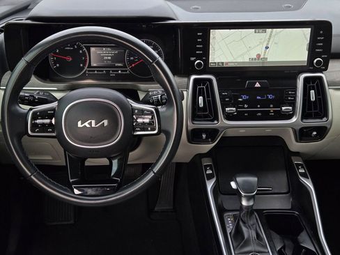 Used 2023 Kia Sorento EX w/ Panoramic Sunroof Package image 26