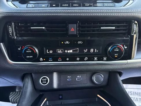 Used 2021 Nissan Rogue Platinum FWD image 34
