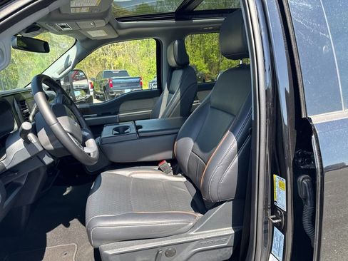 Used 2025 Ford F350 Lariat w/ Camper Package image 10