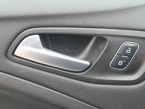Used 2017 Ford C-MAX SE w/ Equipment Group 201A FWD image 22