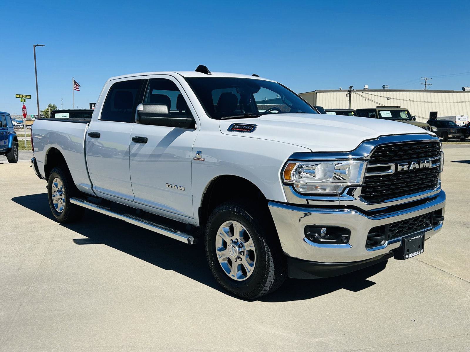 Used 2022 RAM 2500 Big Horn w/ Level A Equipment Group AWD/4WD image 2