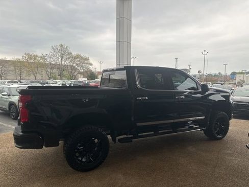 New 2026 Chevrolet Silverado 1500 High Country w/ LPO, Dark Essentials Package image 2