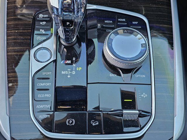 Used 2020 BMW X7 M50i w/ Dynamic Handling Package AWD/4WD image 63