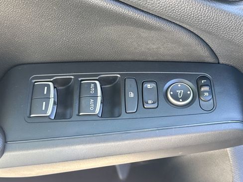 Certified 2024 Honda Civic EX-L image 12