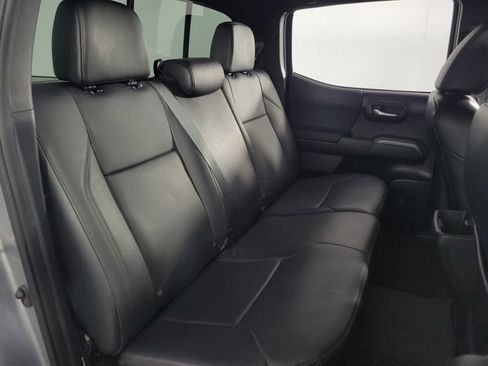 Used 2021 Toyota Tacoma TRD Sport image 16