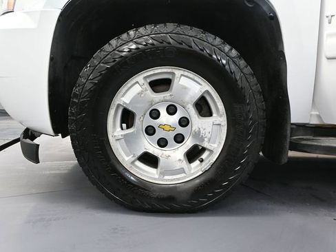 Used 2011 Chevrolet Tahoe LT w/ Luxury Package image 18