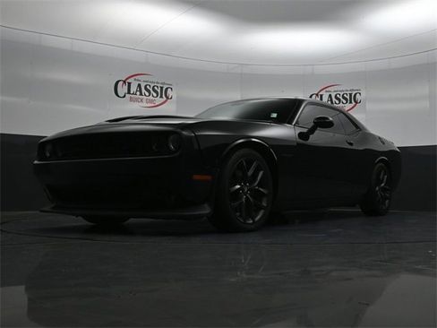 Used 2020 Dodge Challenger R/T w/ Blacktop Package image 24