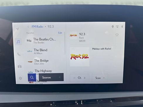 Used 2025 Lexus ES 350 w/ Premium Package image 19