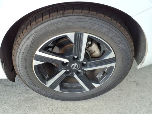 Used 2025 Nissan Sentra SV FWD image 20