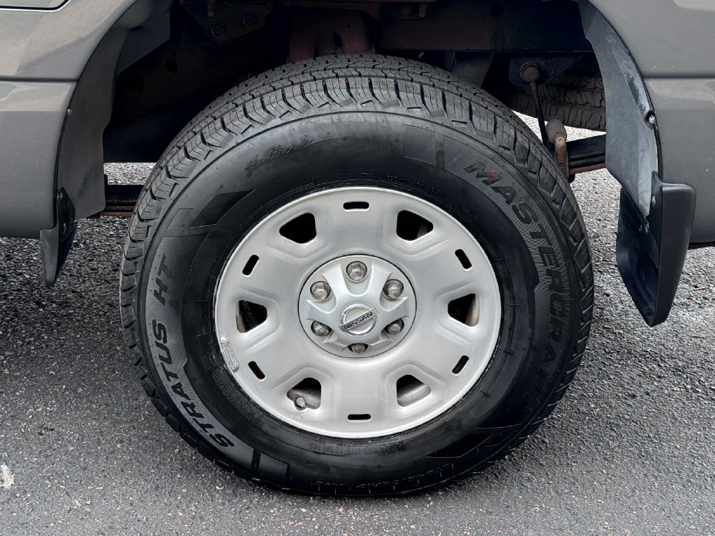 Used 2017 Nissan Titan SV RWD image 15