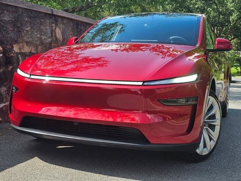 Used 2026 Tesla Model Y Long Range RWD image 82