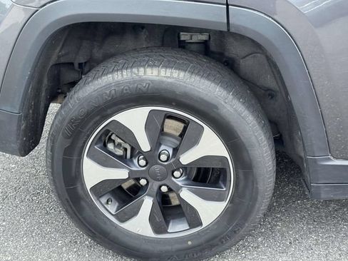 Used 2024 Jeep Grand Cherokee Limited 4xe AWD/4WD image 9