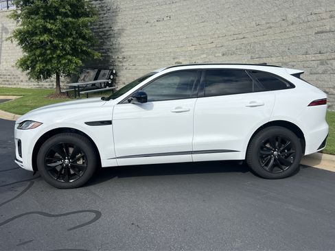 Used 2026 Jaguar F-PACE R-Dynamic S AWD/4WD image 4