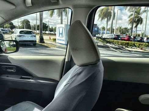 Used 2015 MAZDA MAZDA5 Grand Touring image 12