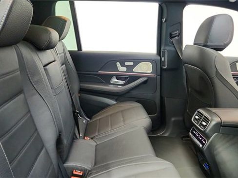 Used 2024 Mercedes-Benz GLS 450 4MATIC image 24