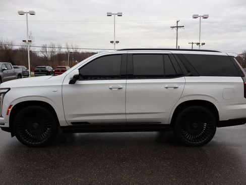 Used 2025 Cadillac Escalade Sport Platinum image 42