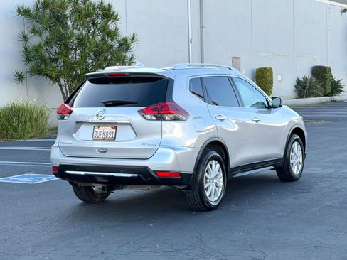 Used 2020 Nissan Rogue SV AWD/4WD image 4