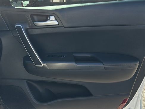 Used 2021 Kia Sportage LX w/ LX Fwd Popular Package image 10