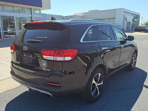 Used 2017 Kia Sorento EX AWD/4WD image 7