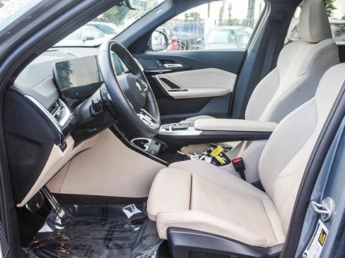 Certified 2025 BMW X2 xDrive28i w/ M Sport Package image 17