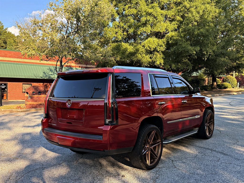 Used 2015 Cadillac Escalade Luxury RWD image 5