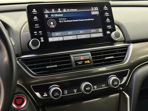 Used 2018 Honda Accord Sport image 23
