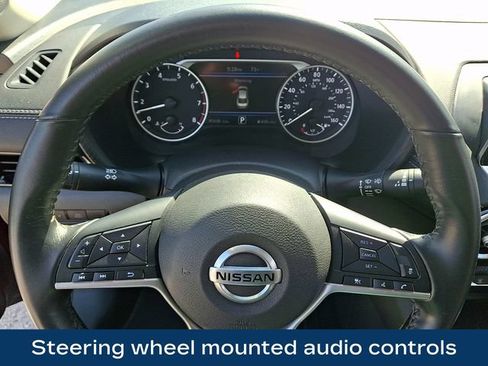 Used 2021 Nissan Sentra SV FWD image 4