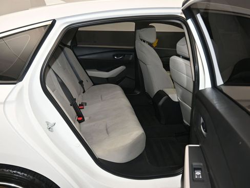 Used 2023 Honda Accord EX image 36