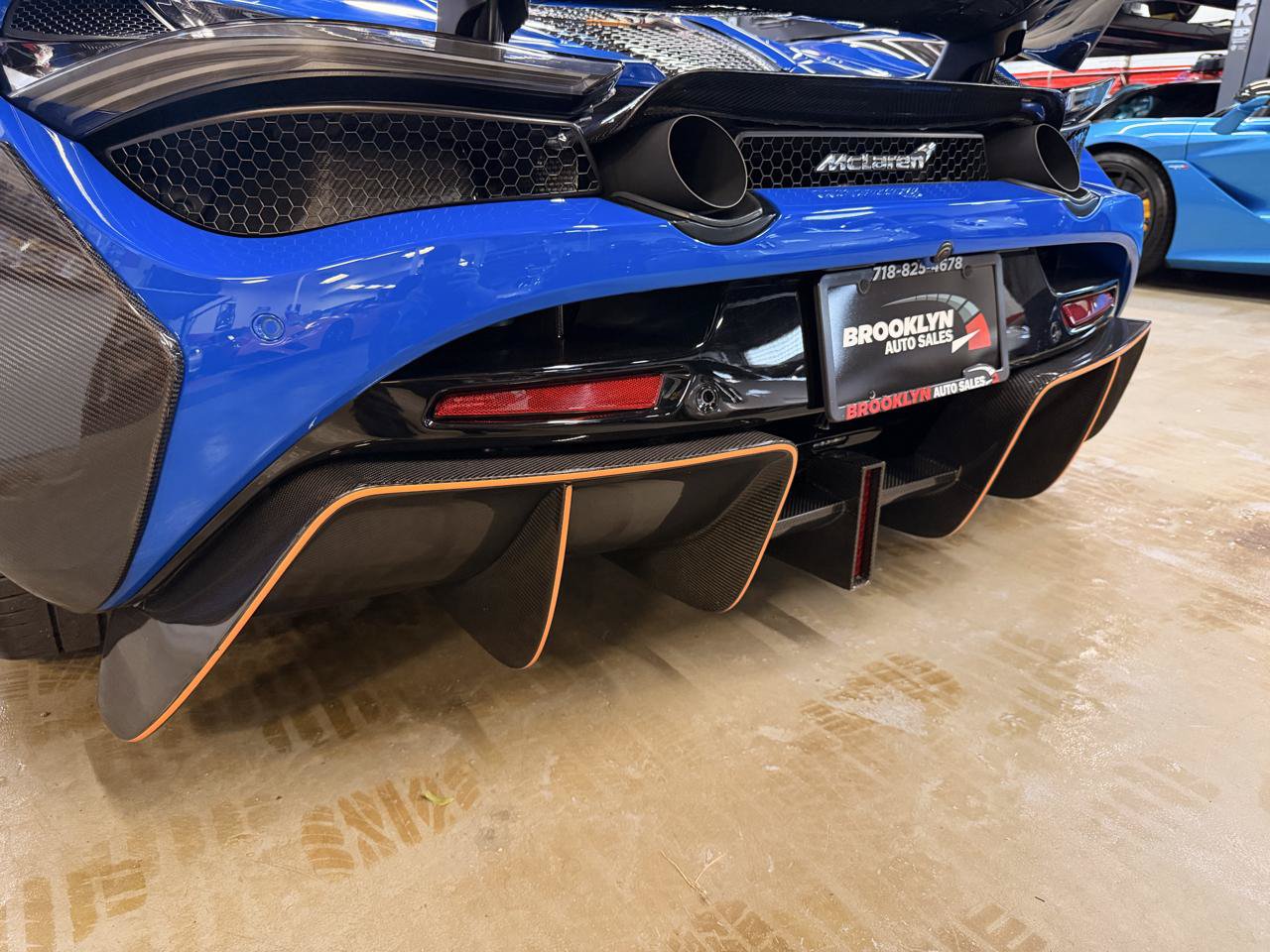 Used 2022 McLaren 720S Performance RWD image 21