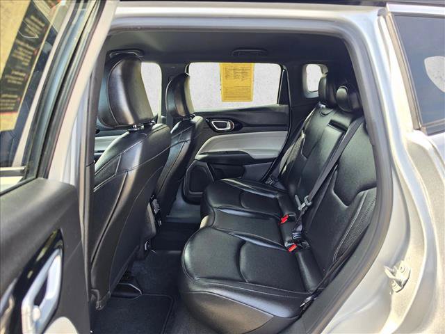 Used 2025 Jeep Compass Limited AWD/4WD image 17
