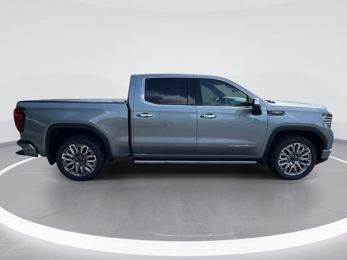 Used 2026 GMC Sierra 1500 Denali Ultimate AWD/4WD image 9