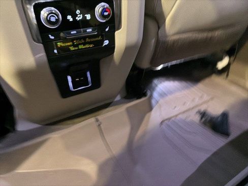 Used 2021 GMC Yukon Denali w/ Denali Premium Package image 23