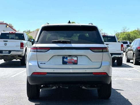 New 2026 Jeep Grand Cherokee Altitude AWD/4WD image 14