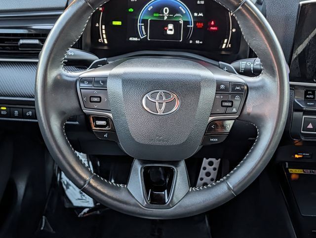 Used 2025 Toyota Camry SE FWD image 13