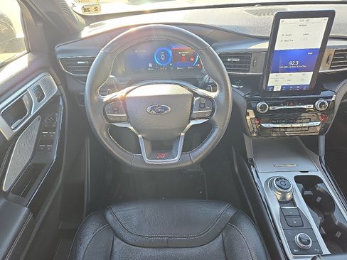 Used 2022 Ford Explorer ST w/ Equipment Group 401A image 11