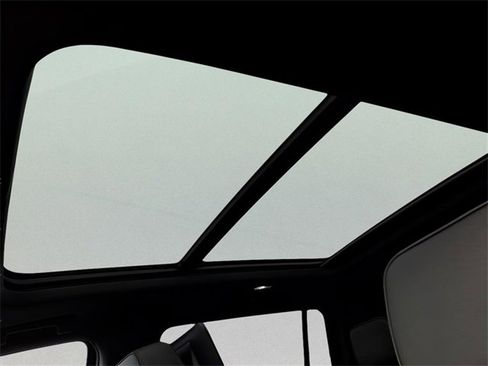 New 2026 Chevrolet Suburban RST image 17