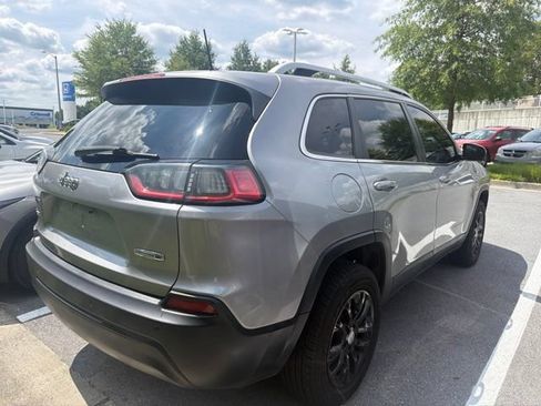 Used 2019 Jeep Cherokee Latitude Plus w/ Cold Weather Group AWD/4WD image 4