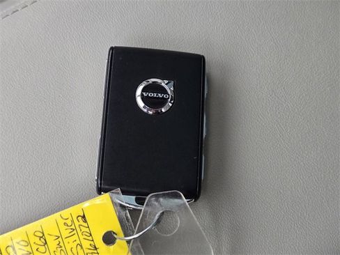 Certified 2022 Volvo XC60 B5 Inscription w/ Advanced Package image 25