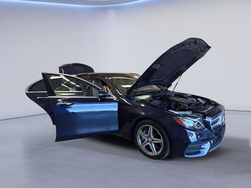 Used 2017 Mercedes-Benz E 300 4MATIC image 9