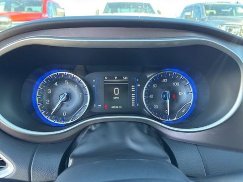 Used 2024 Chrysler Voyager LX image 15