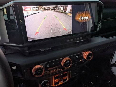 Used 2024 Jeep Wrangler Sahara w/ Technology Group image 14