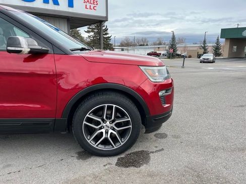 Used 2018 Ford Explorer Sport w/ Equipment Group 401A AWD/4WD image 21