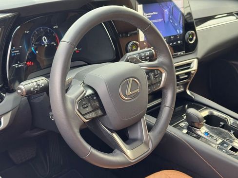 Certified 2025 Lexus RX 350 FWD w/ Technology Package image 19