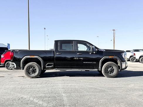 Used 2024 GMC Sierra 2500 Pro w/ Convenience Package image 4