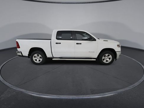 New 2026 RAM 1500 4x4 Crew Cab image 9