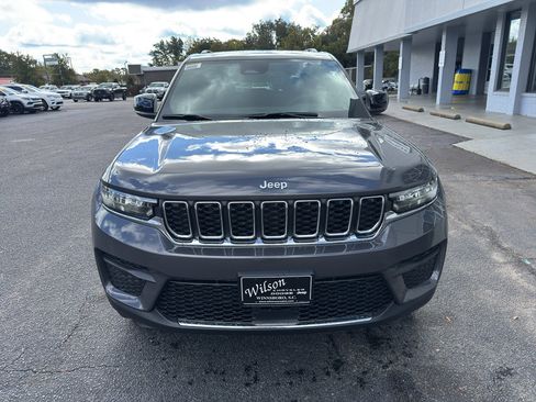 New 2025 Jeep Grand Cherokee Laredo image 4