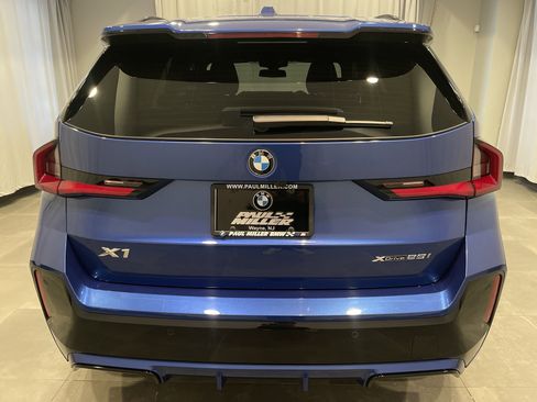 Used 2025 BMW X1 xDrive28i w/ Premium Package image 6