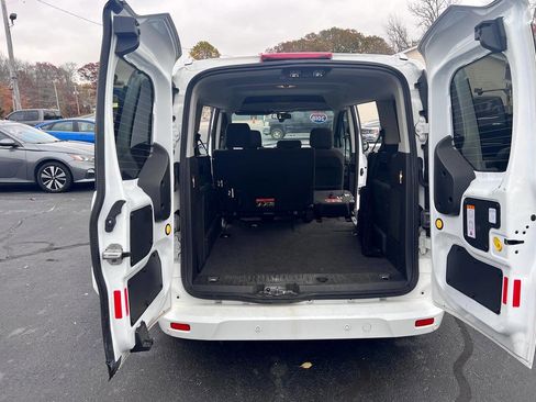 Used 2018 Ford Transit Connect XLT image 10