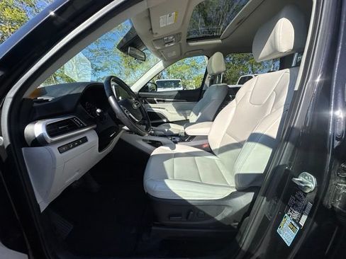 Used 2021 Kia Telluride S AWD/4WD image 24