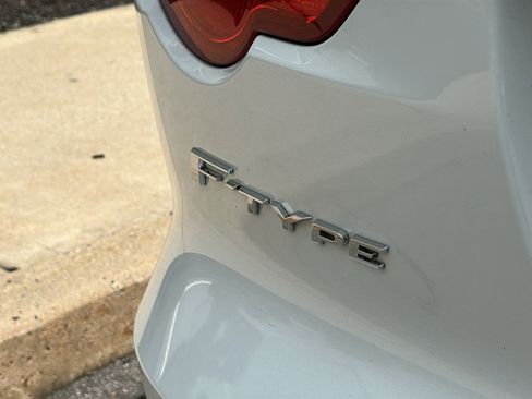 Used 2015 Jaguar F-TYPE S RWD image 12